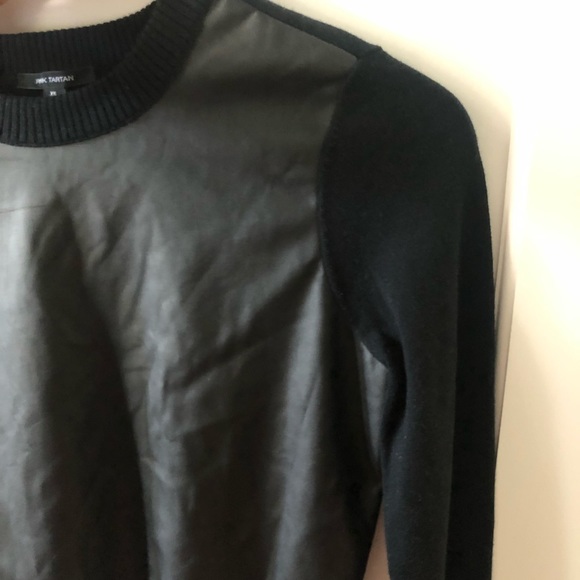 Vegan leather front sweater - Picture 4 of 5